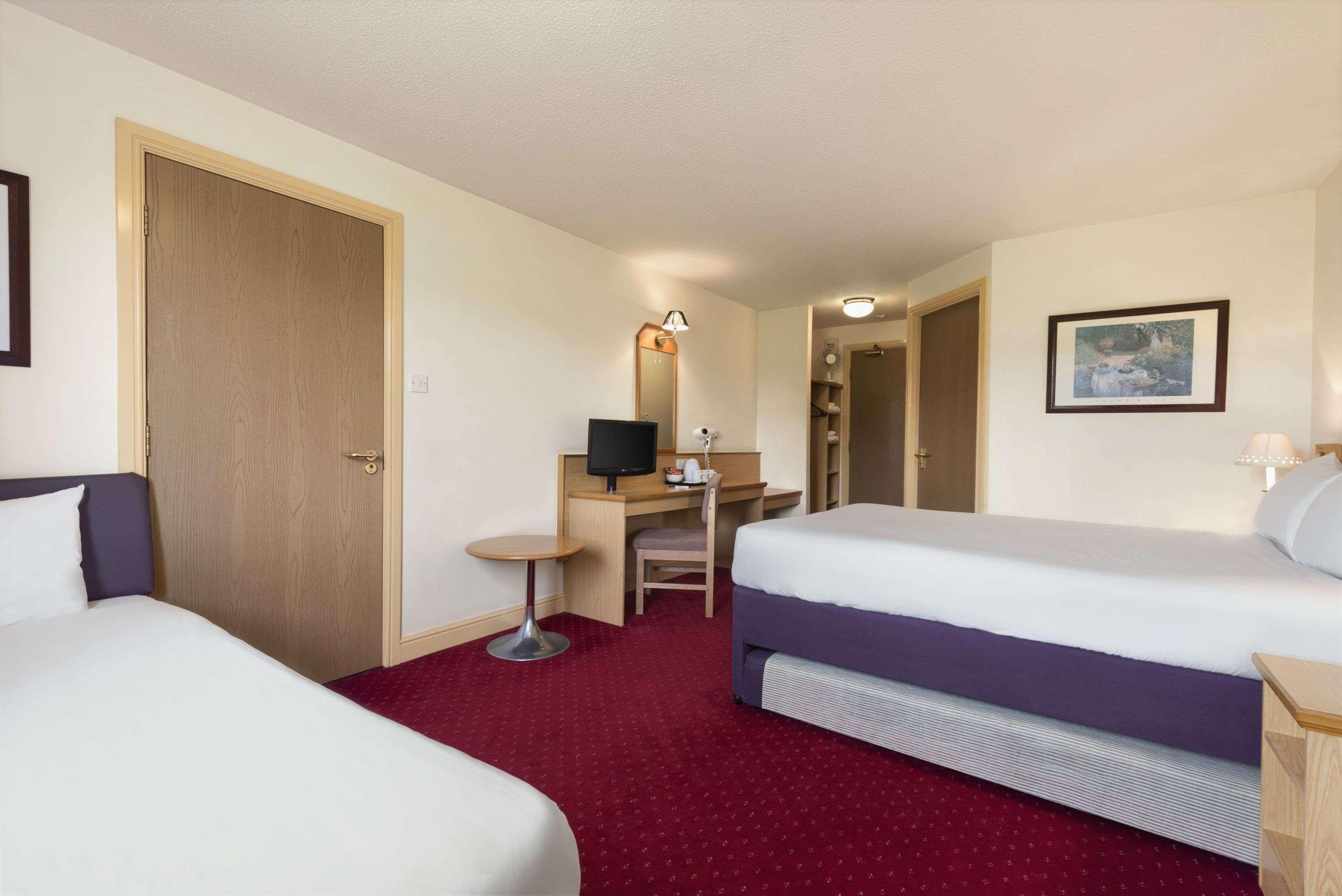 Days Inn Tewkesbury Strensham Eksteriør bilde